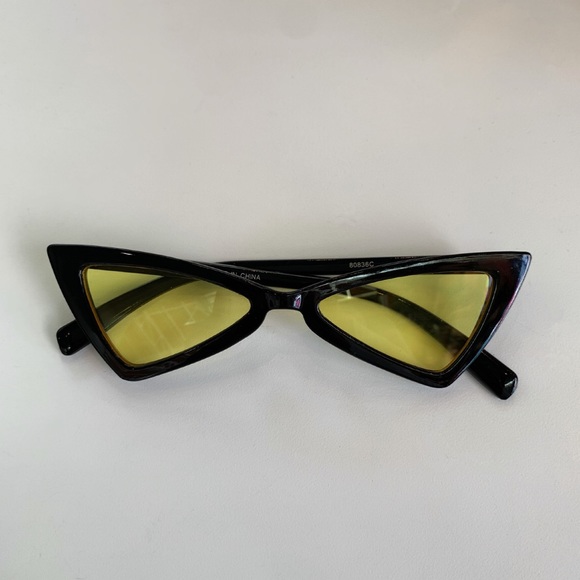 Accessories - Stylish day/night driving glasses Accessories - Stylish day/night driving glasses